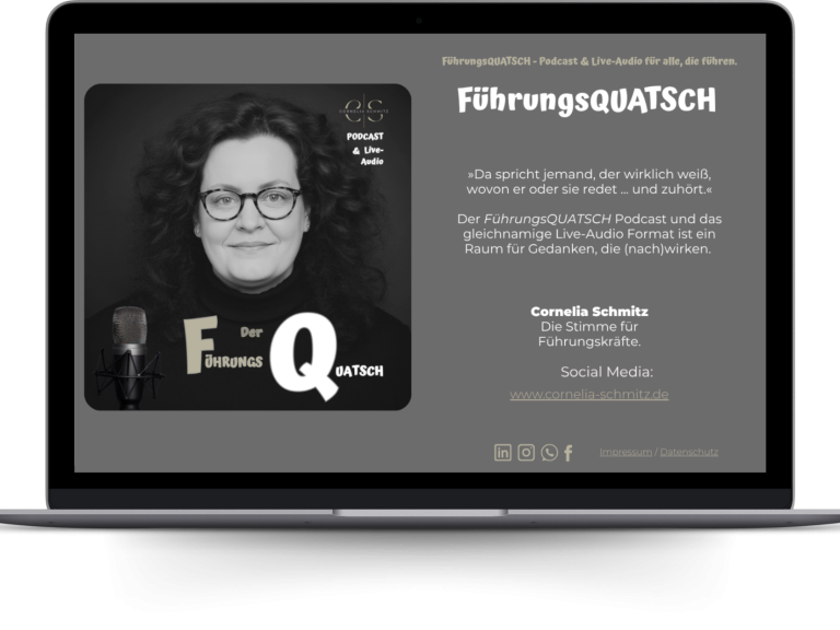 Porträt von Cornelia Schmitz und der Webseite www.fuehrungsquatsch.de - präsentier auf einem Laptop.